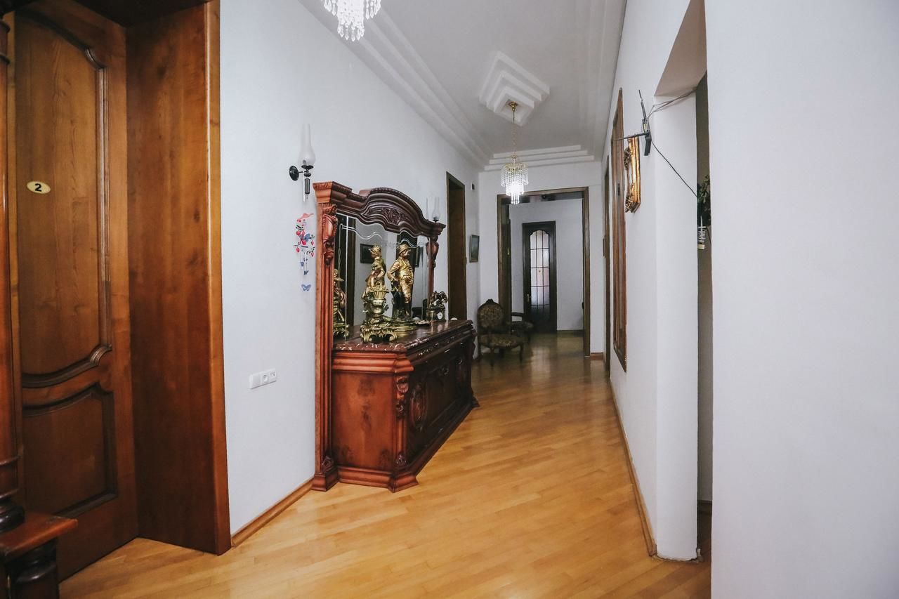 Отель Hotel King Tamari Кутаиси-37