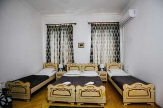 Отель Hotel King Tamari Кутаиси Четырехместный номер-8